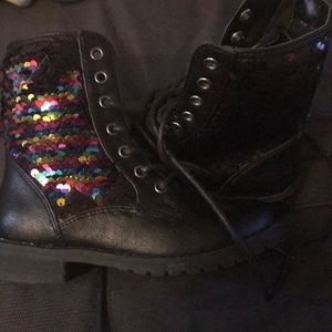 Girl boots